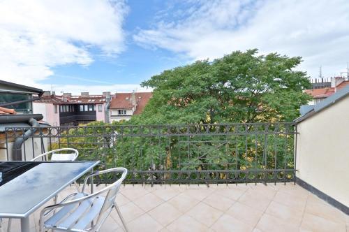 Legerova 33 Apartments Прага Экстерьер фото